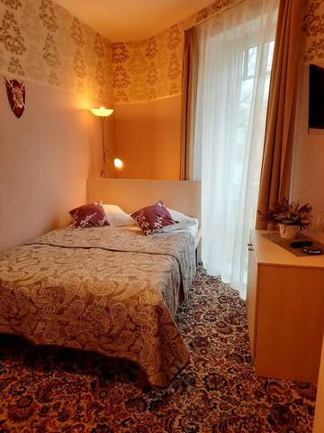 Фото номера Двухместный номер эконом-класса с 1 кроватью Отель Hotel Pils with Self-Check in г. Сигулда 3