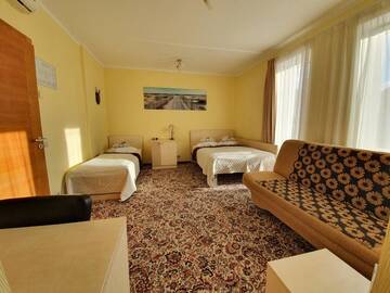 Фото номера Семейный номер Отель Hotel Pils with Self-Check in г. Сигулда 2