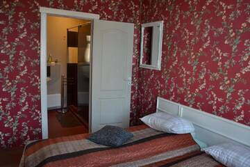 Фото номера Двухместный номер с 1 кроватью Отель City Center Kaķis B&amp;B г. Сигулда 2