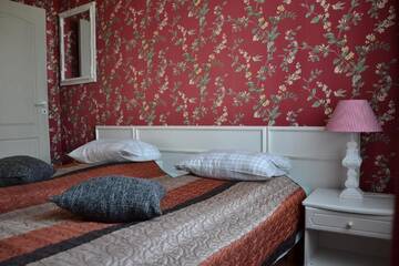 Фото номера Стандартный трехместный номер Отель City Center Kaķis B&amp;B г. Сигулда 2